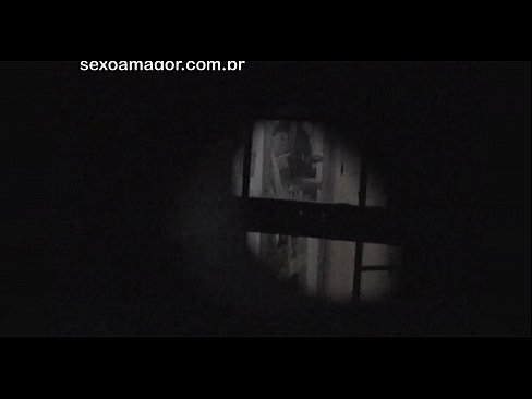 ❤️ Блондини ичкери кирпичтин артына катылган кошуналык войер жашыруун түрдө видеого тартып алат ❤️❌ Сапаттуу секс боюнча бизде ☑